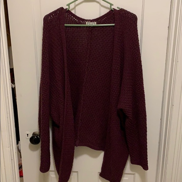 Sweaters - Maroon cardigan 🌙